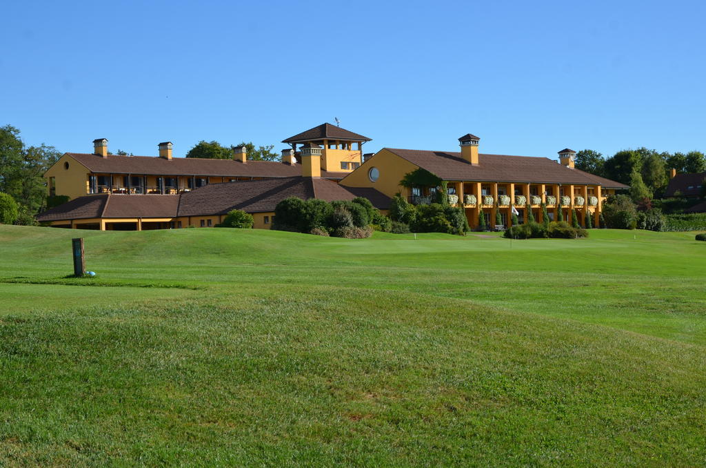 Golf Hotel Castelconturbia Agrate Conturbia Exterior foto